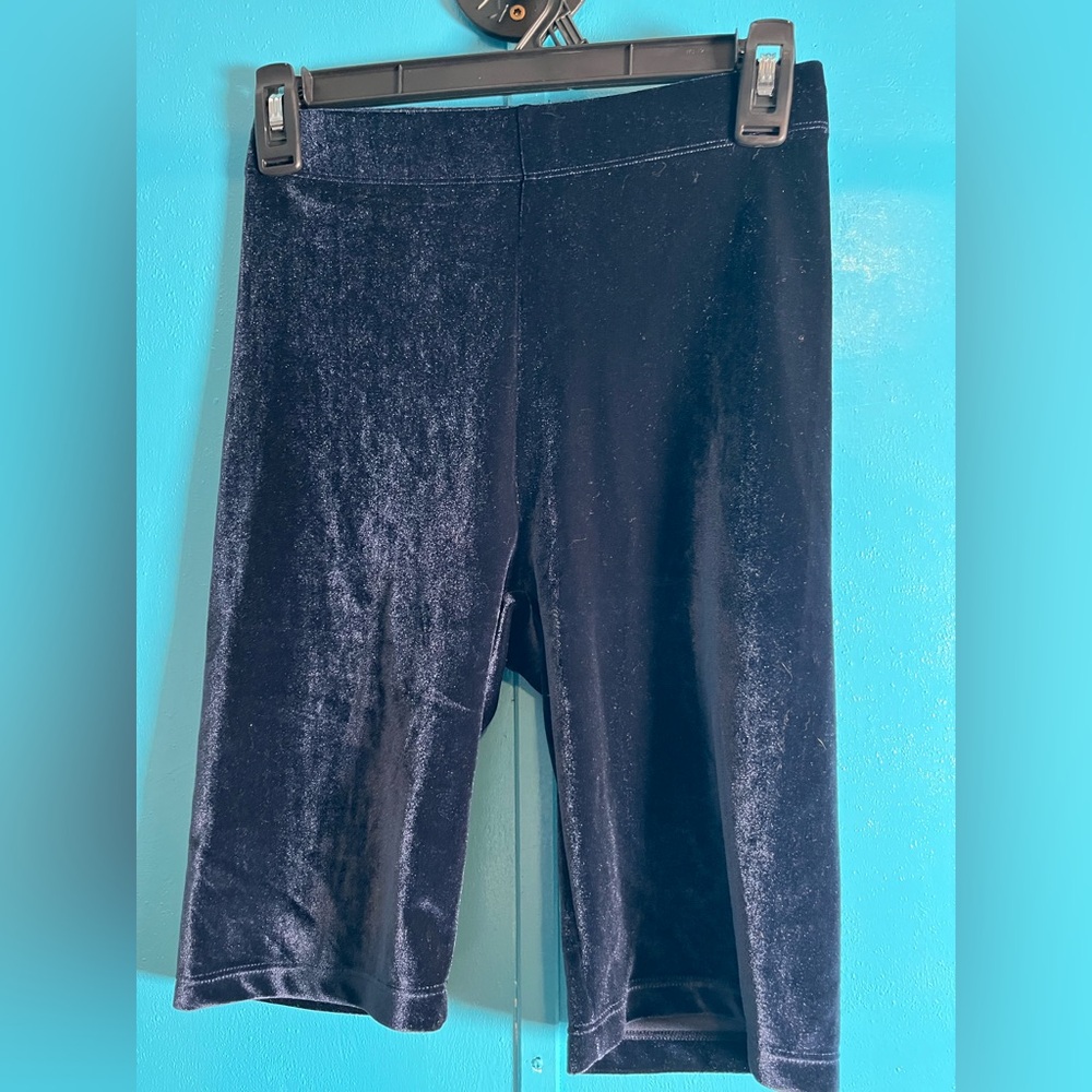93. Women’s Fabletics high waisted shorts